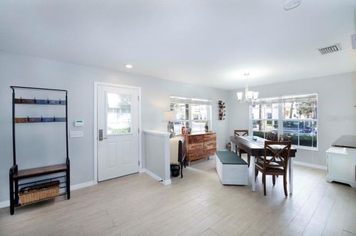 3865 Island Way, Saint Petersburg FL  33705-6450 exterior