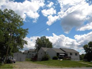 1262 Mcknight Rd, Saint Paul, MN 55119-5939