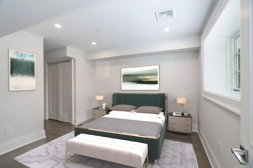 19 Rugby Rd, New Rochelle NY  10804-3924 exterior