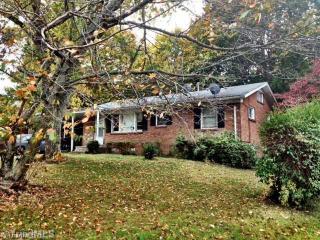 2202 Emerywood Rd, Greensboro, NC 27403-3765