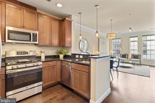 1451 Belmont St, Washington, DC 20009-6616