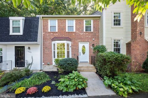 10123 Walnut Wood Ct, Springfield, VA 22015-2735