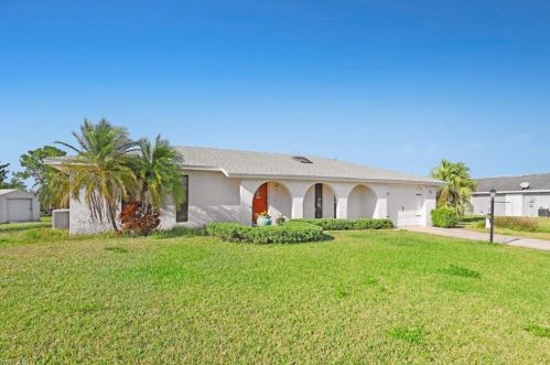 505 Layton Pl, Lehigh Acres, FL 33936-7517