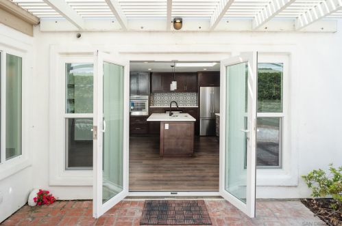 4792 Galicia Way, Oceanside CA  92056-5122 exterior