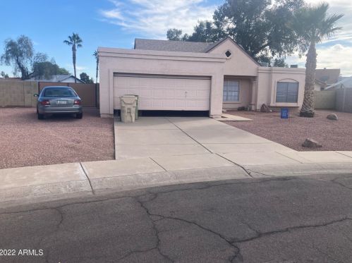 5907 Crocus Dr, Glendale, AZ 85306-4141