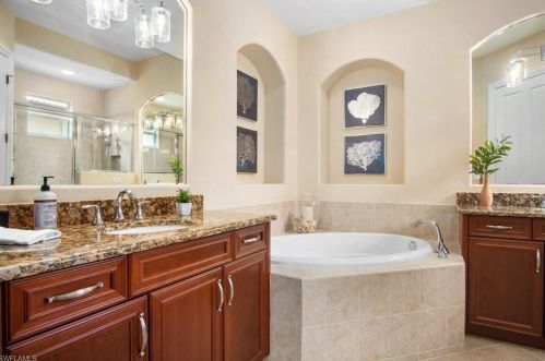 6501 Caldecott Dr, Naples FL  34113-3196 exterior