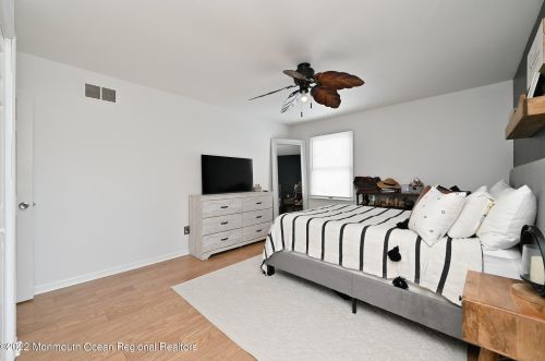 336 Briggs Ave, Lacey NJ  08731-2532 exterior