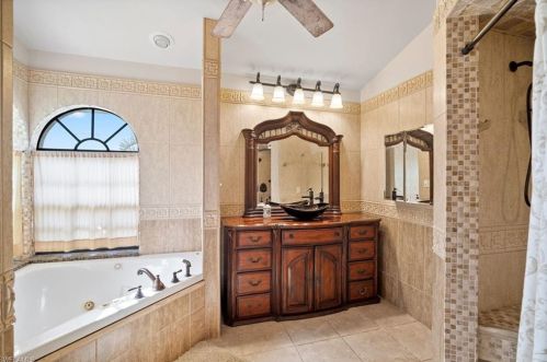 2219 10th Ln, Cape Coral FL  33990-1908 exterior