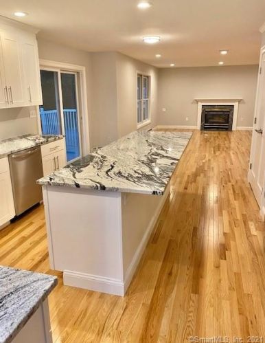 1200 Cornerstone Ct, Cheshire CT  06410-1860 exterior