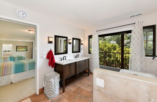 460 Hillsdale Dr, Santa Rosa CA  95409-6109 exterior