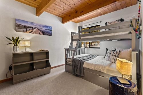 1016 Martis Lndg, Truckee CA  96161-4000 exterior