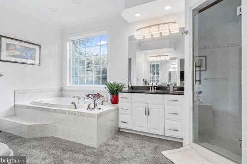 319 Equus Dr, Camp Hill PA  17011-8350 exterior