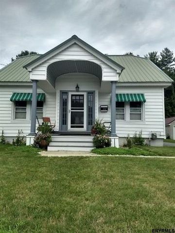 112 Henrietta Blvd, West Glenville, NY 12010-1113