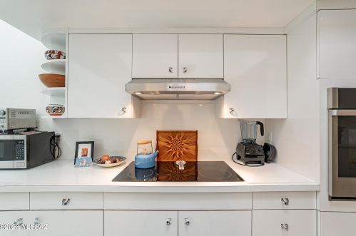 5221 1st Ave, Tucson AZ  85718-4701 exterior