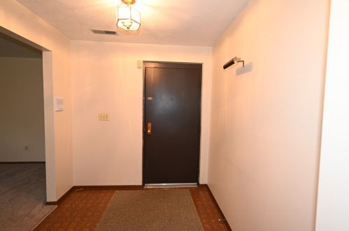 7226 Beacon Hill Dr, Pittsburgh, PA 15221-2547