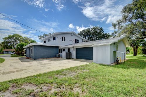 703 25th Pl, Boynton Beach FL  33435-7521 exterior