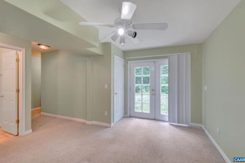 2 Riverside Dr, Bybee VA  22963-2021 exterior