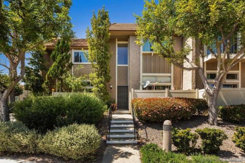 2728 Meadow Lark Dr, San Diego, CA 92123-2744