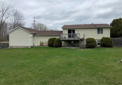 2613 15th St, Two Rivers, WI 54241-2858