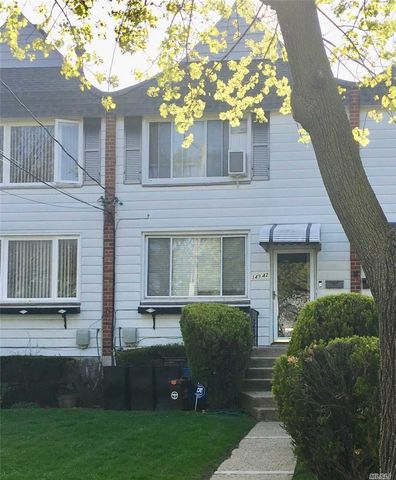 14942 258th St, Jamaica, NY 11422-3025