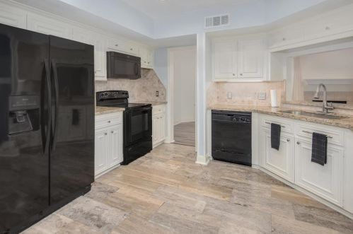 1725 Enterprise Ave, League City TX  77573-2903 exterior