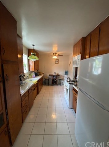 3720 Carlin Ave, Lynwood, CA 90262-5101