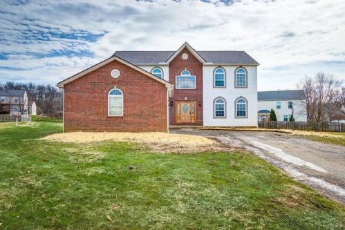 26 Bend View Dr, Pataskala, OH 43062-7564