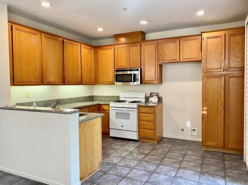 243 Seacountry Ln, Trabuco Canyon, CA 92688-5564
