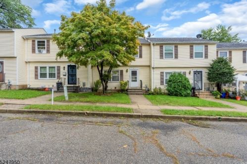 92 Carlton St, East Orange NJ  07017-2310 exterior