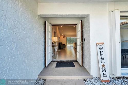 20044 Back Nine Dr, Boca Raton FL  33498-4707 exterior