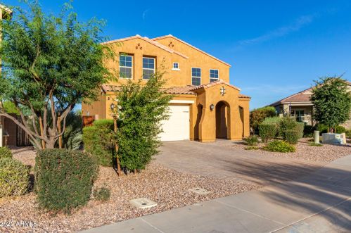7325 Roanoke St, Gilbert, AZ 85298