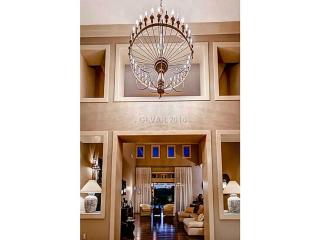 33 Plum Hollow Dr, Henderson, NV 89052-6420