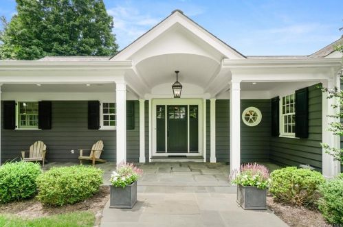 12 Sunset Dr, Chappaqua, NY 10514-1612