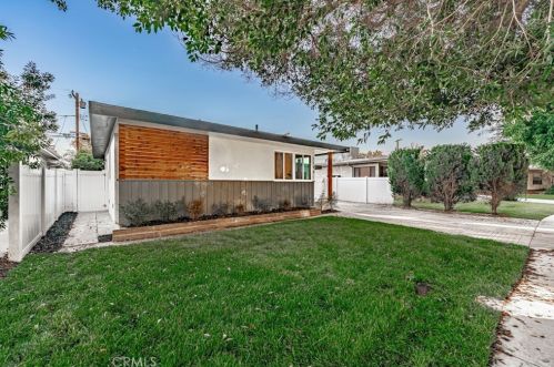 3240 Fanwood Ave, Long Beach, CA 90808-3801