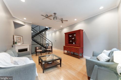 821 Hancock St, Philadelphia, PA 19147-3440