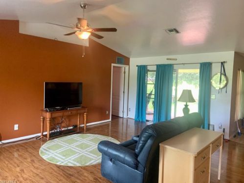 4349 35th Pl, Cape Coral, FL 33993-7325