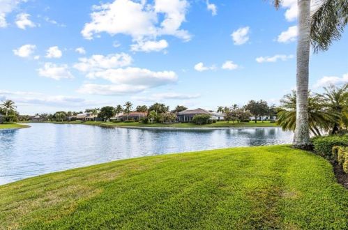 7534 Hogan Ct, Naples, FL 34113-3055