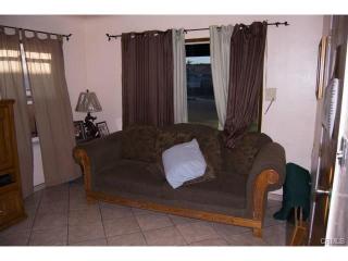 616 Colden Ave, Los Angeles, CA 90044-5612