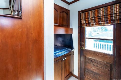 41 Michael Dr, Scarsdale NY  10583-6709 exterior