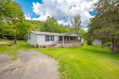 457 Byrnes Chapel Rd, Bland VA  24315-5152 exterior