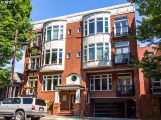 2537 Thurman St, Portland, OR 97210-2575