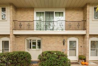 11 Fulton St, Akron, PA 17501-1109