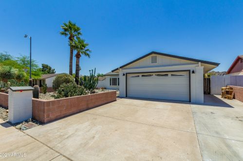 2609 Aster Dr, Phoenix, AZ 85032-6912
