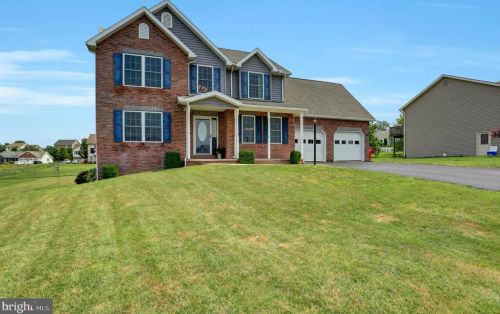 6 Osprey Way, Lees Cross Roads, PA 17257-8260