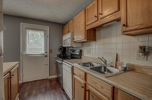 3334 Tallwood Ct, Covington KY  41018-2829 exterior