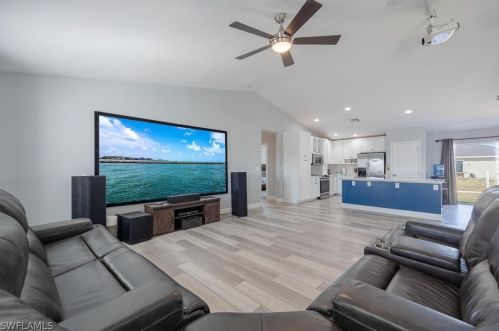 1902 22nd Pl, Cape Coral, FL 33993-8330