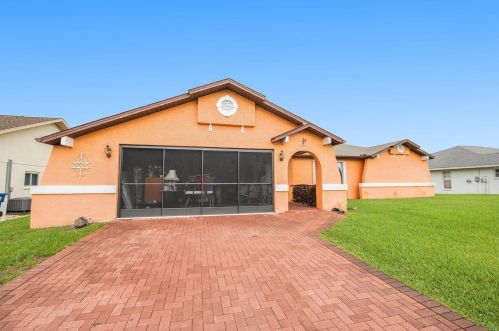8075 Shalom Dr, Brooksville, FL 34606-6939