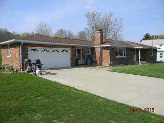 69 Park Ave, Albion, PA 16401-1326