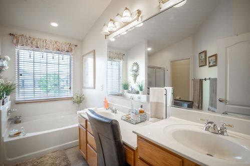 1912 Mimosa Trl, Florence KY  41042-8726 exterior