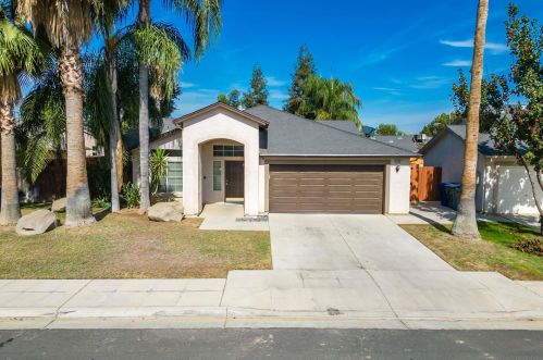 5660 Oslin Ave, Fresno, CA 93722-9076